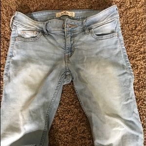 American eagle lightwash jeans